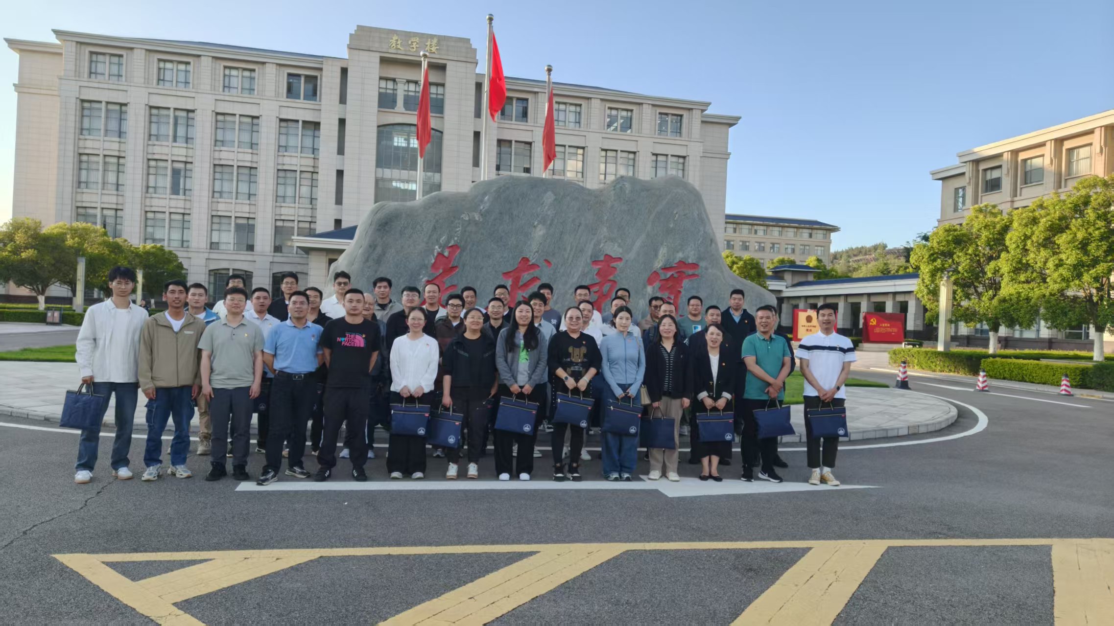 宝运莱动力进行2025年党员根基培训示范班